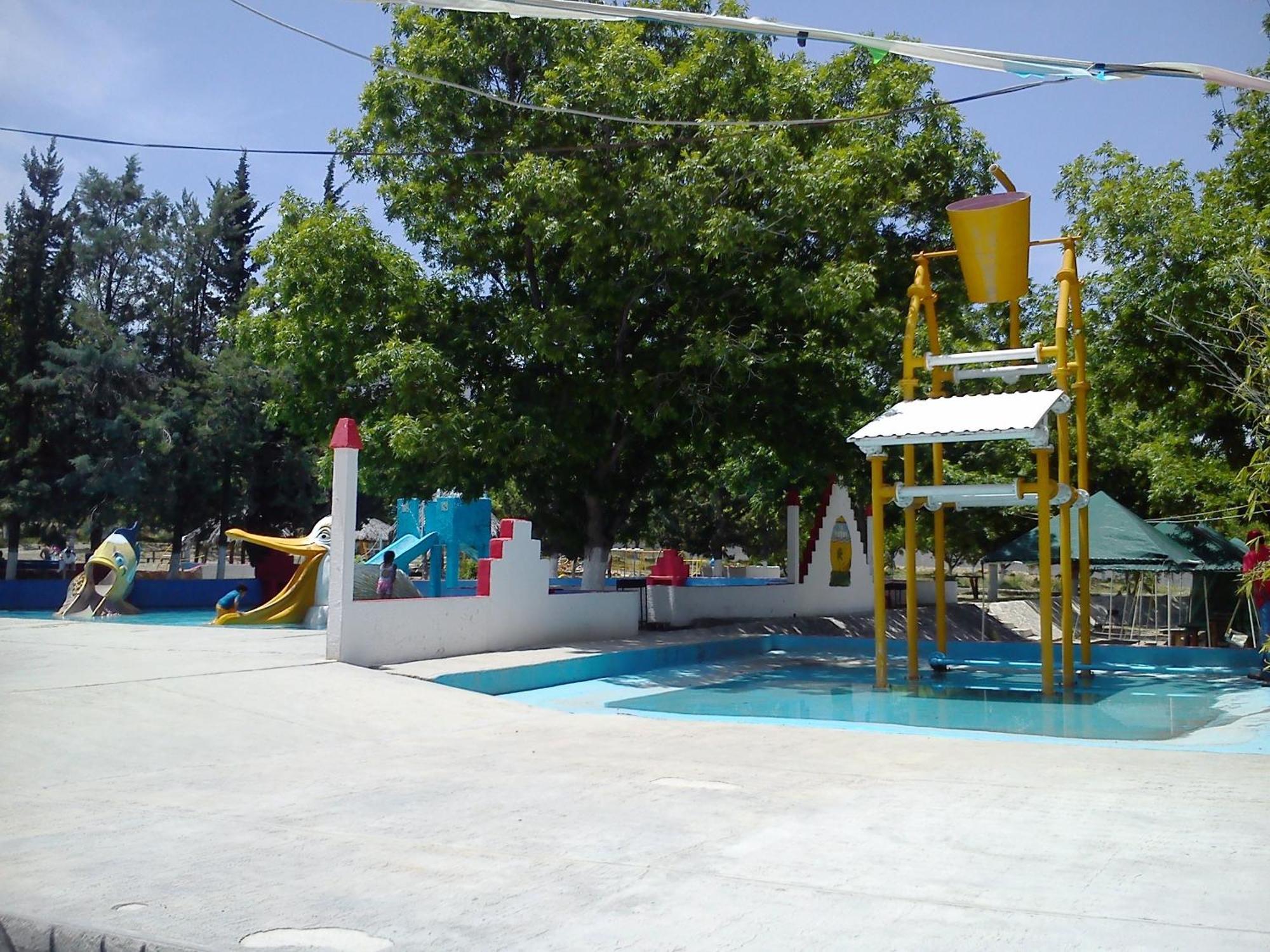 La Ilusion Hotel Campestre Y Balneario Parras de la Fuente Bagian luar foto