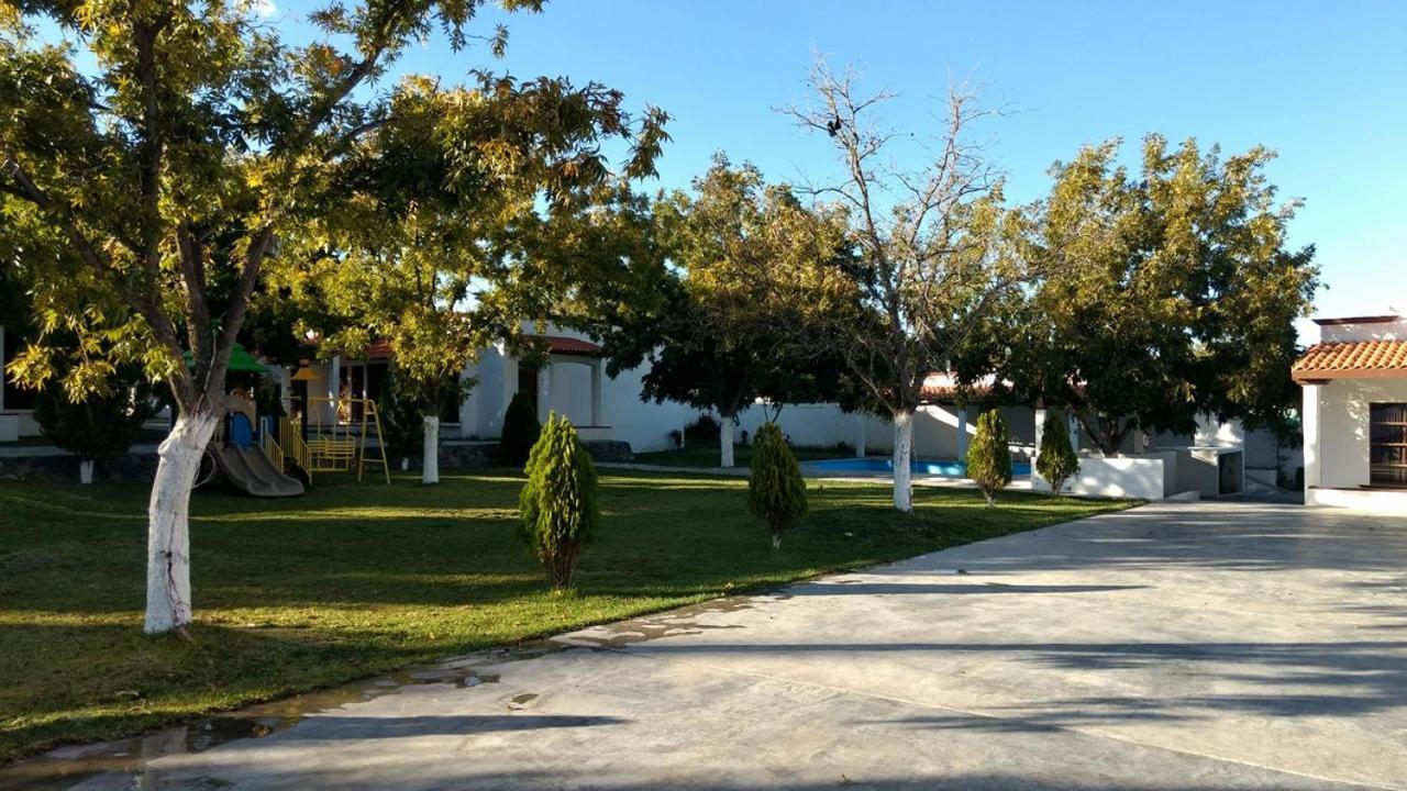 La Ilusion Hotel Campestre Y Balneario Parras de la Fuente Bagian luar foto