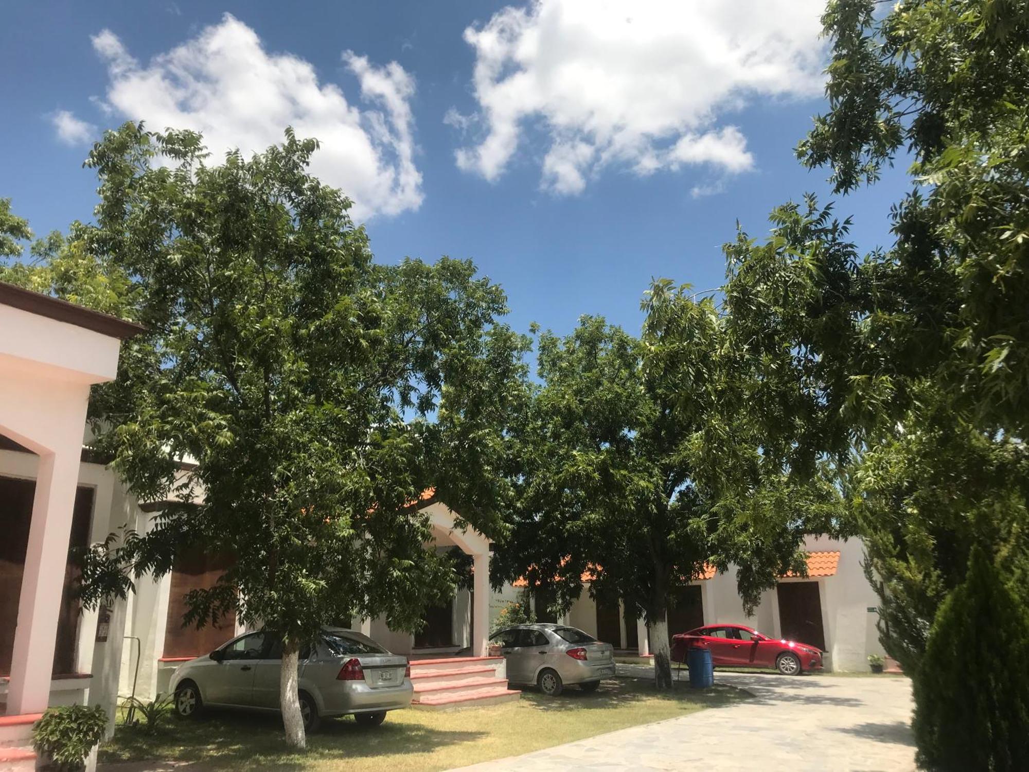 La Ilusion Hotel Campestre Y Balneario Parras de la Fuente Bagian luar foto
