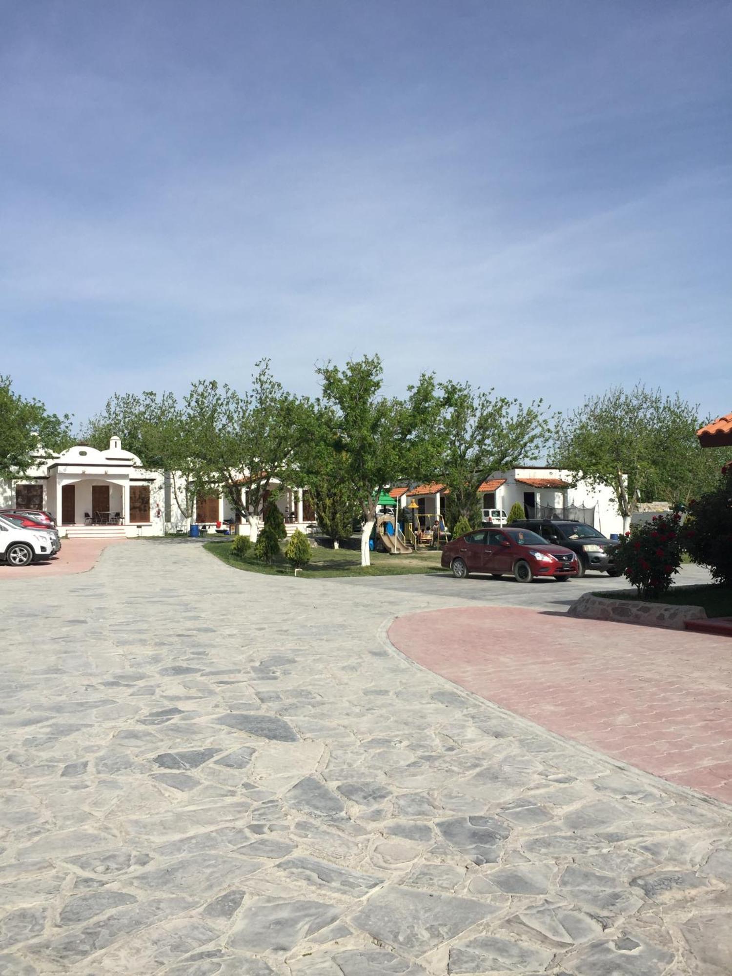 La Ilusion Hotel Campestre Y Balneario Parras de la Fuente Bagian luar foto