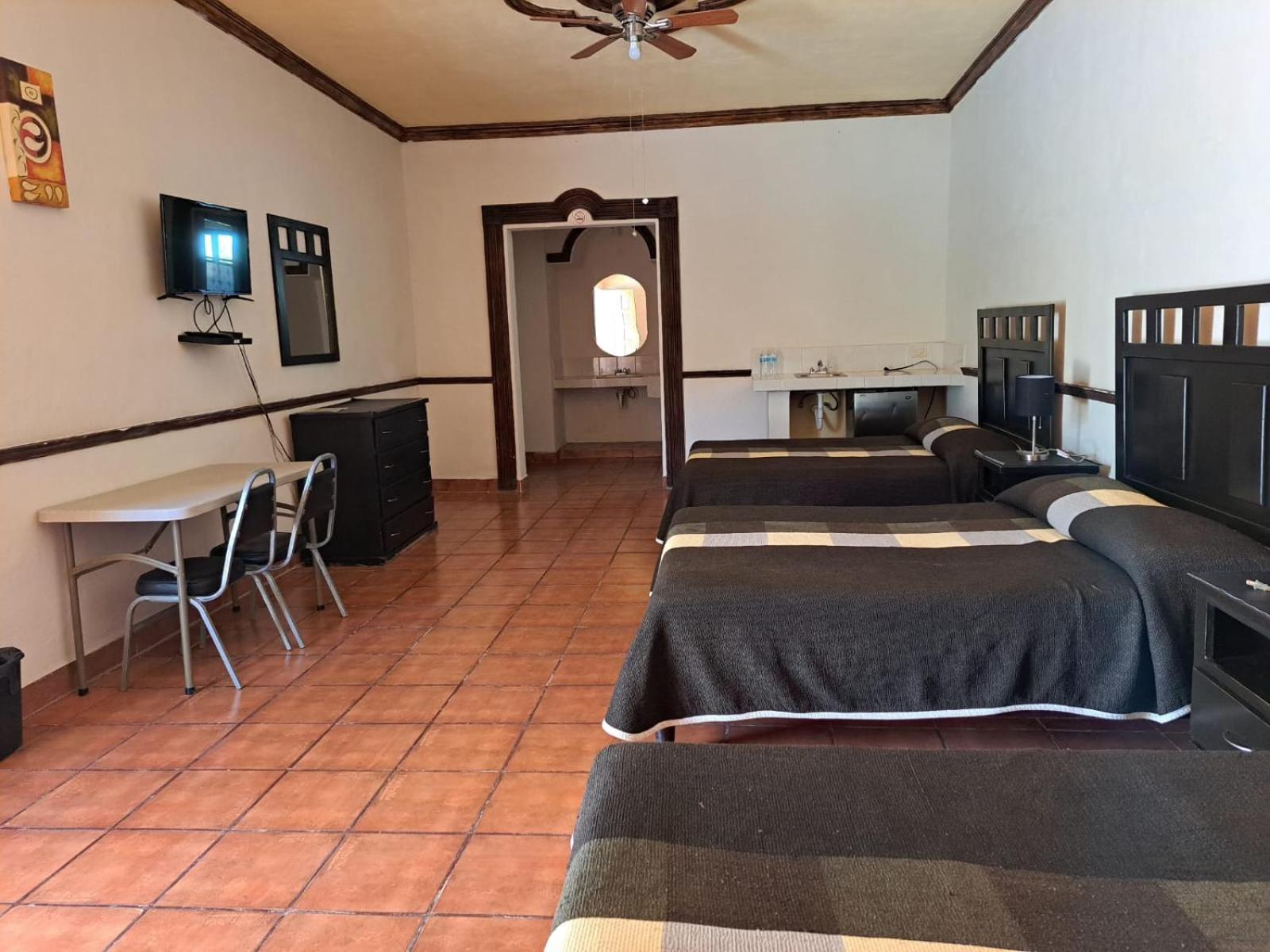 La Ilusion Hotel Campestre Y Balneario Parras de la Fuente Bagian luar foto
