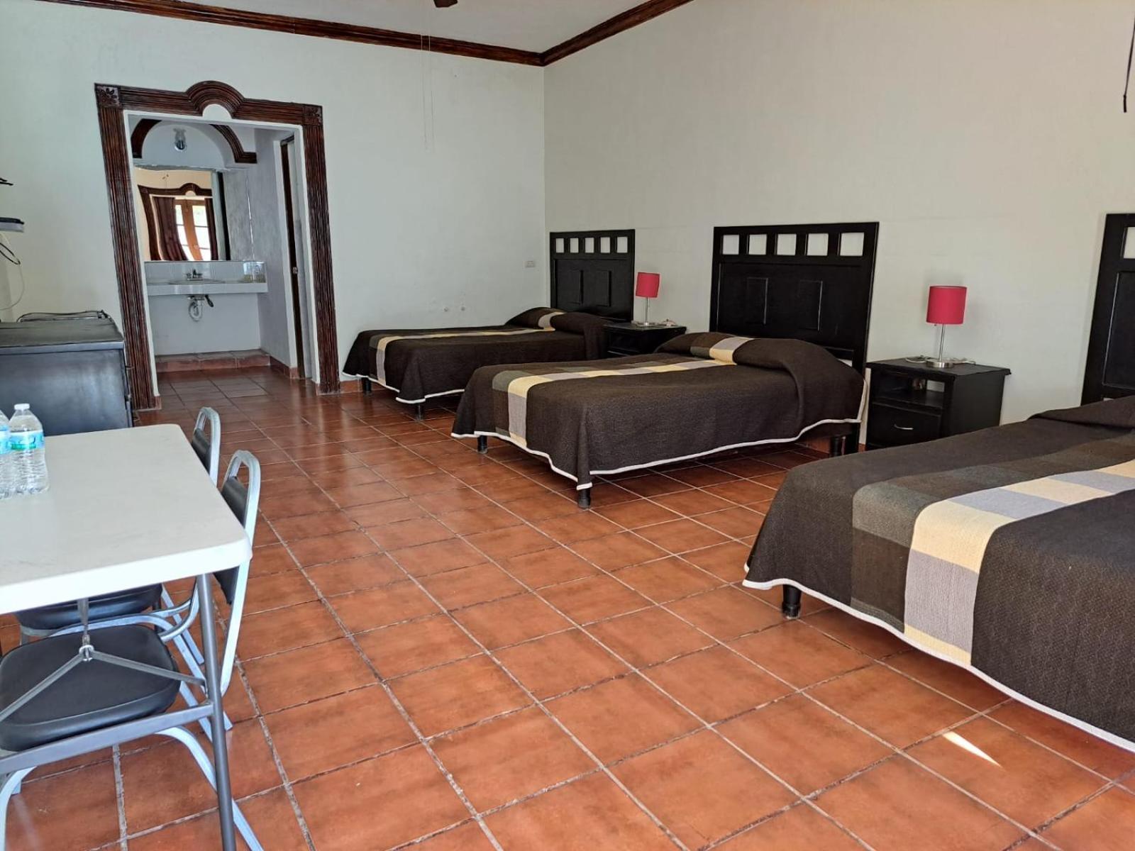 La Ilusion Hotel Campestre Y Balneario Parras de la Fuente Bagian luar foto